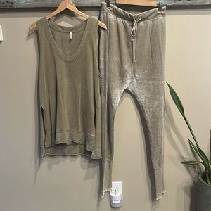 FREE PEOPLE Intimately MORE CHILL Set L